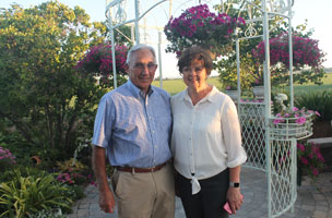 Lou and Kay Wettstein, hosts on a recent TVCC Foundation Garden Tour