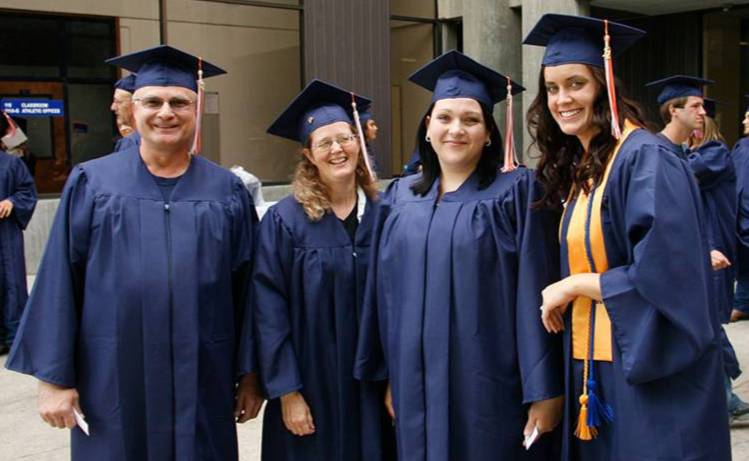 image of tvcc graduates at commencement ceremony